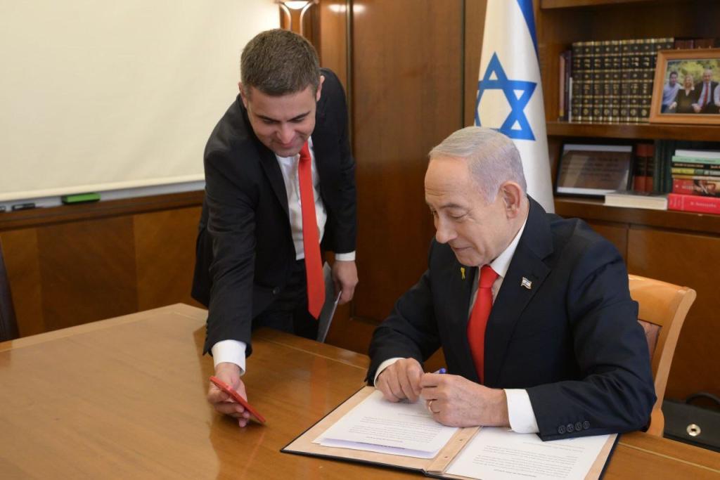 netaniyahu signing on somaliland recogniation papaer [Reuters]